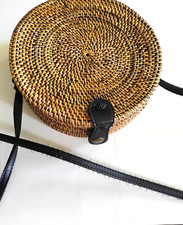 Sac a main ou Vanity case rond en cuir et rotin tressé Vintage