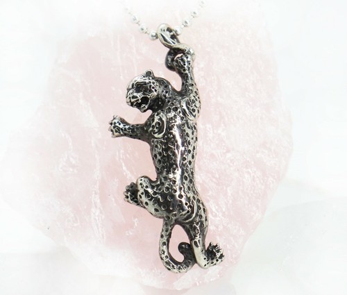 Climbing cheetah sterling - climbing,