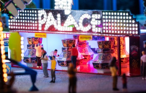 Stand cascade palace fête - stand,