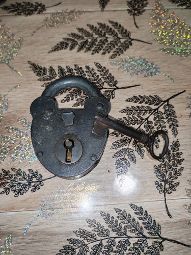 Grand cadenas ancien - grand,