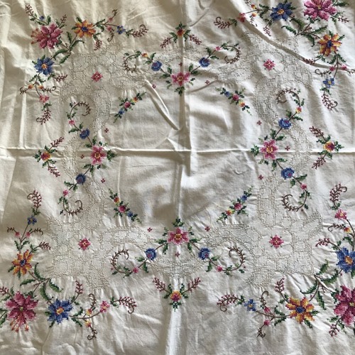 Nappe thé vintage brodé - nappe,