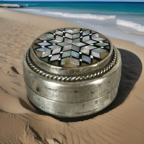 Boite orientale ronde nacre - ronde.,