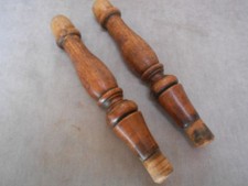 2 Colonnes anciennes en bois