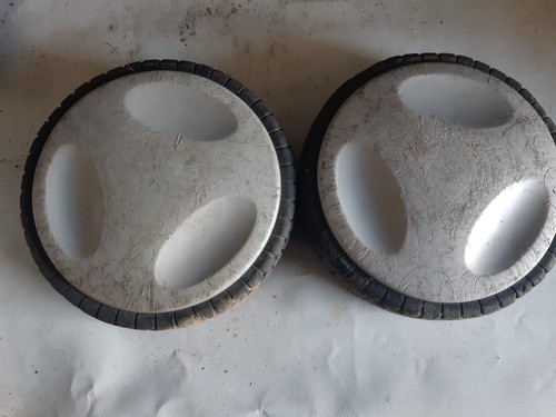 Roues arrieres tondeuse - arrieres,