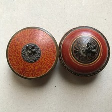 Inde. 2 Boites anciennes en