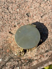 Ancienne boussole de poche en