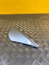 Cache latéral gauche pour