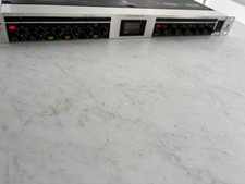behringer MIC 2200