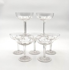 1 coupe à champagne en