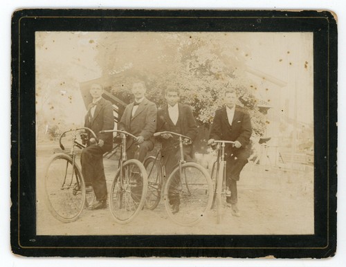Photo the four - the, and