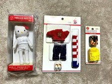 Poupée Hello Kitty Dress Up Collection rare scellée jouet ancien inutilisé