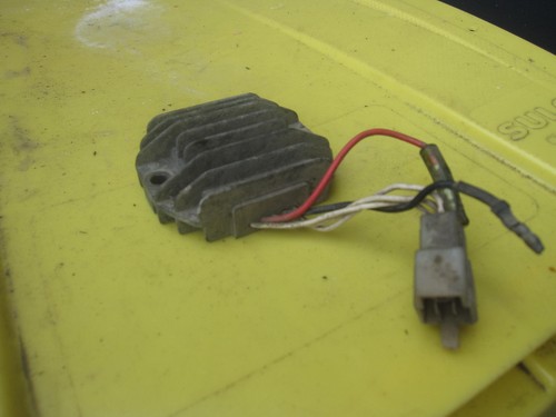 Regulateur tension pour - regulateur,