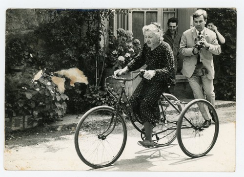Photo elderly woman - photo,,