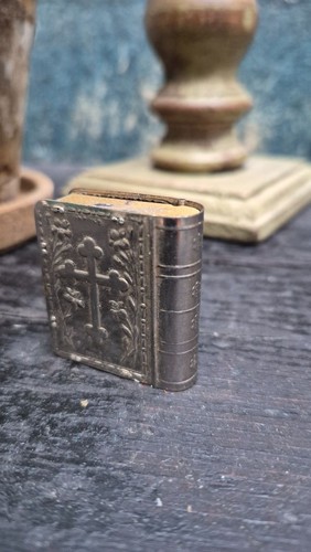 Miniature livre religieux