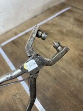 Pince À Œillet,, Cordonnier