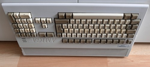 Commodore amiga 1200 testé - amiga,
