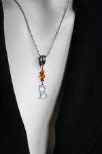 Collier cornalines et renard