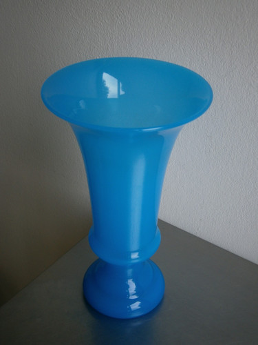 Vase cornet opaline bleu verre - opaline,