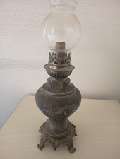 Petite lampe à pétrole en