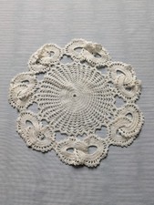 Napperon rond au crochet fait