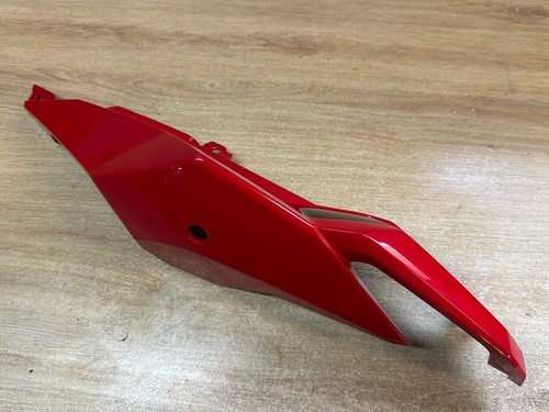 Une coque carenage - coque,