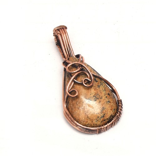 Bijou pendentif fait - , main