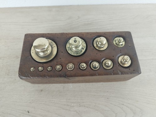 Ancienne boite poids 2 - de,