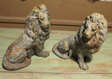 VINTAGE HEAVY CAST IRON REGAL LION STATUE BOOKEND / DOOR STOP