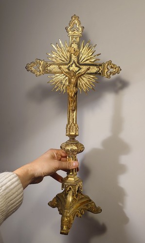 Crucifix ancien bronze - bronze, doré