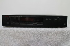 DIGITAL SYNTHENSIZED STEREO TUNER AM/FM LUXMAN T 351L