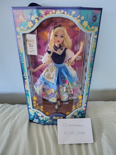 Disney alice wonderland - alice, in