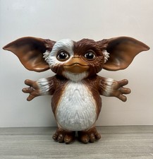 Grande Figurine de Guizmo ( H 27 cm X L 38 cm ).Gremlins