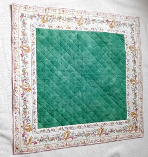 Joli tapis pour table - , de