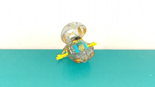 Fermeture cassée figurine - cassée,