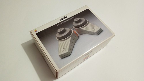 Apple hand controllers - ✨,