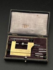 Outil à replanter les pivots