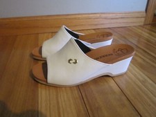 NEW Berkemann Womens Size 7 White Leather Slip On  Sandals  #SH 4
