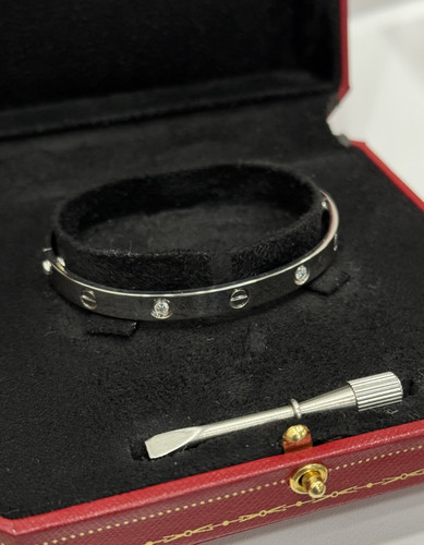 Cartier love bangle - cartier,