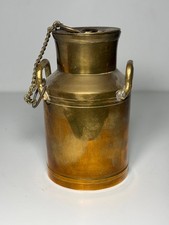 Pot à lait en laiton