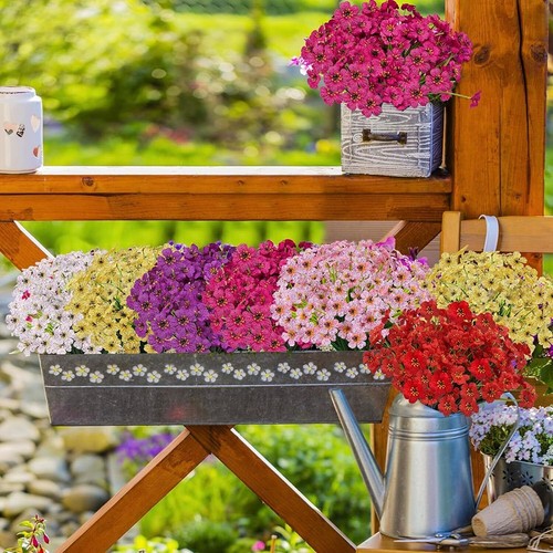 Fleurs artificielles tout