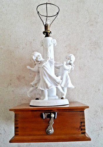 Très ancienne lampe chevet - très,
