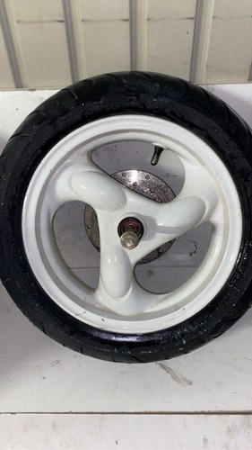 Roue jantes pneus avant - roue, +pneus