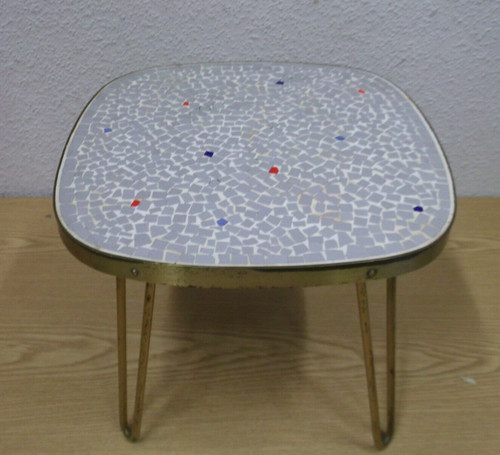 Table fleurs pierre - de,