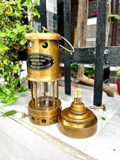 Lampe à pétrole mineure en