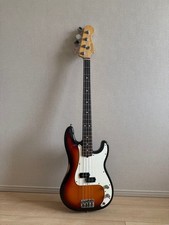 Fender USA Precision Base /