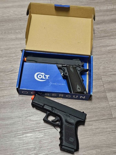 Airsoft pistol bundle - airsoft,
