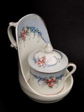 ancienne tasse trembleuse tisaniere porcelaine de paris ? porcelain cup