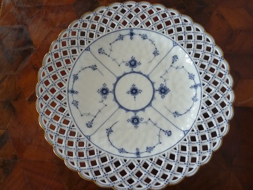Superbe très rare - , assiette