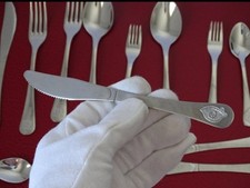 Salvador Dali- Ménagère - Métal Argenté .. 12 pièces