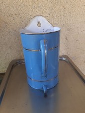 Broc a lavement en tole émaillée